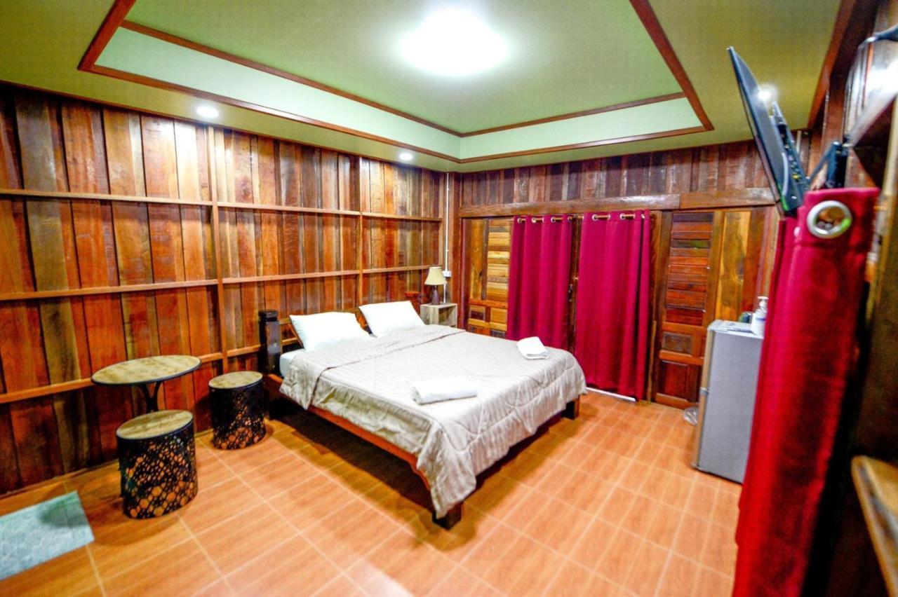 Mrk Resort & Massage Lopburi Kültér fotó