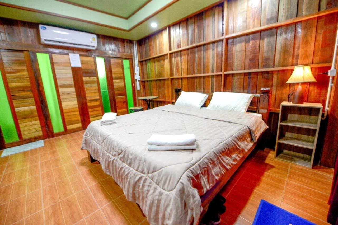 Mrk Resort & Massage Lopburi Kültér fotó