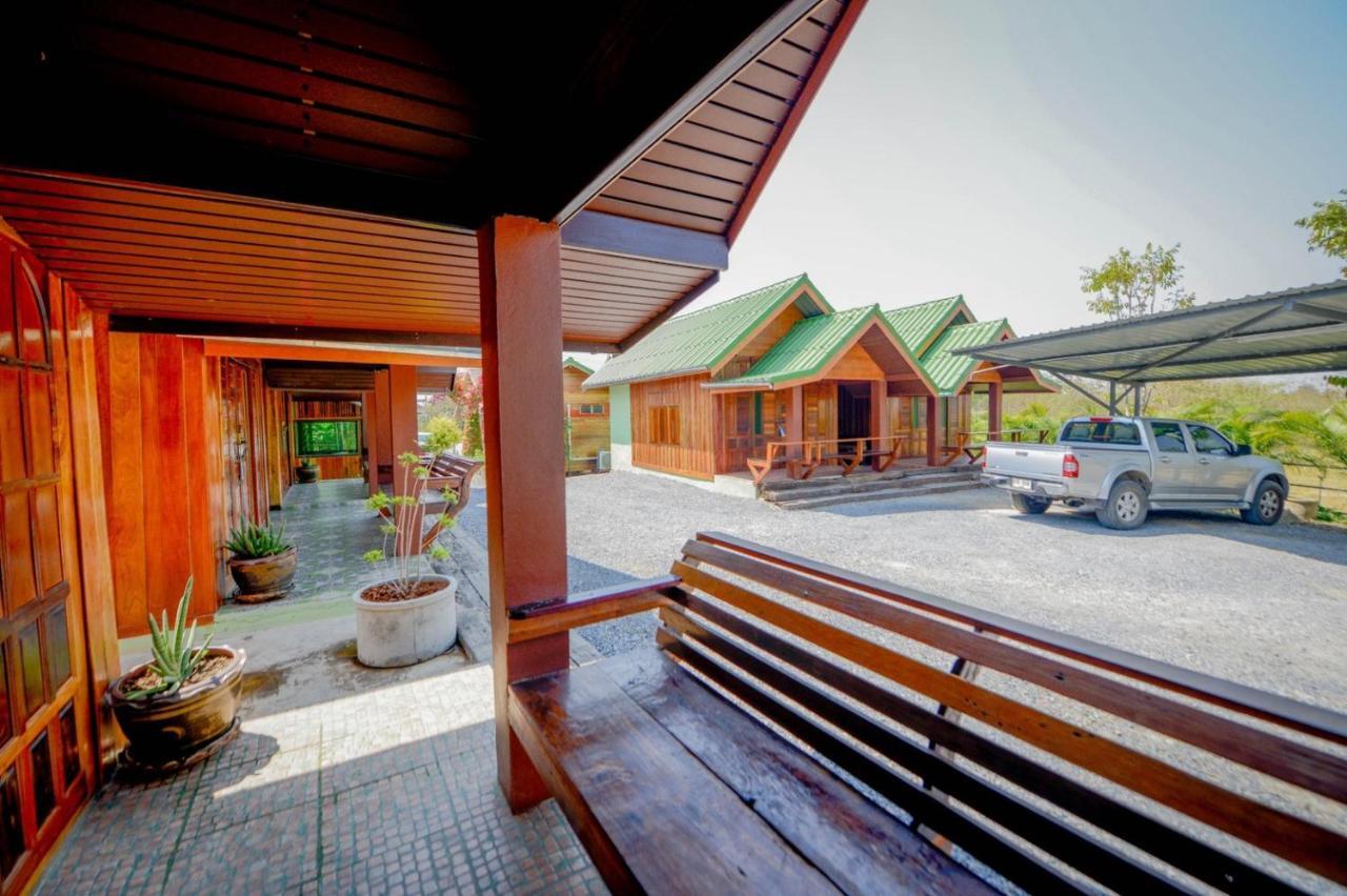 Mrk Resort & Massage Lopburi Kültér fotó