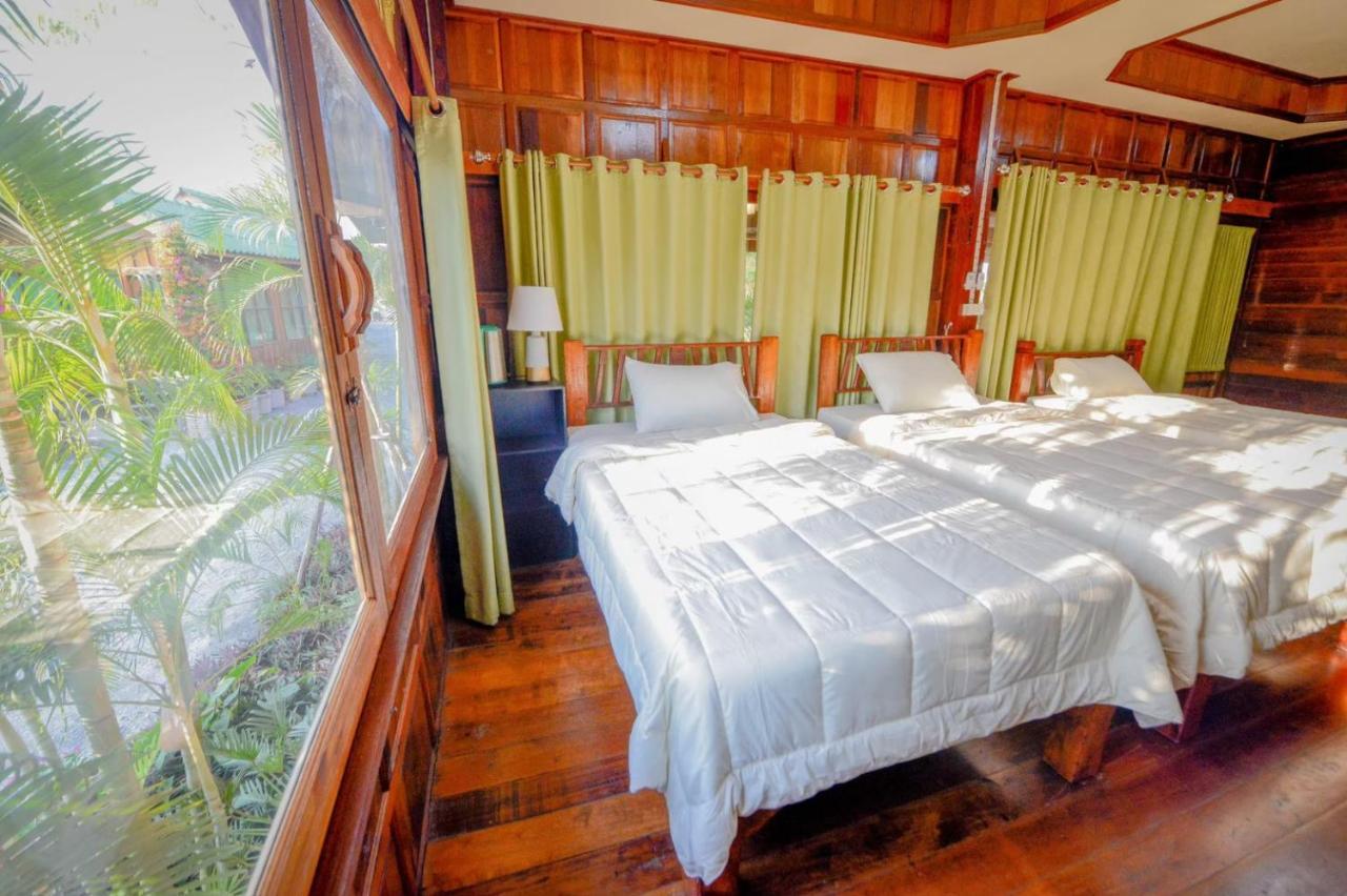 Mrk Resort & Massage Lopburi Kültér fotó