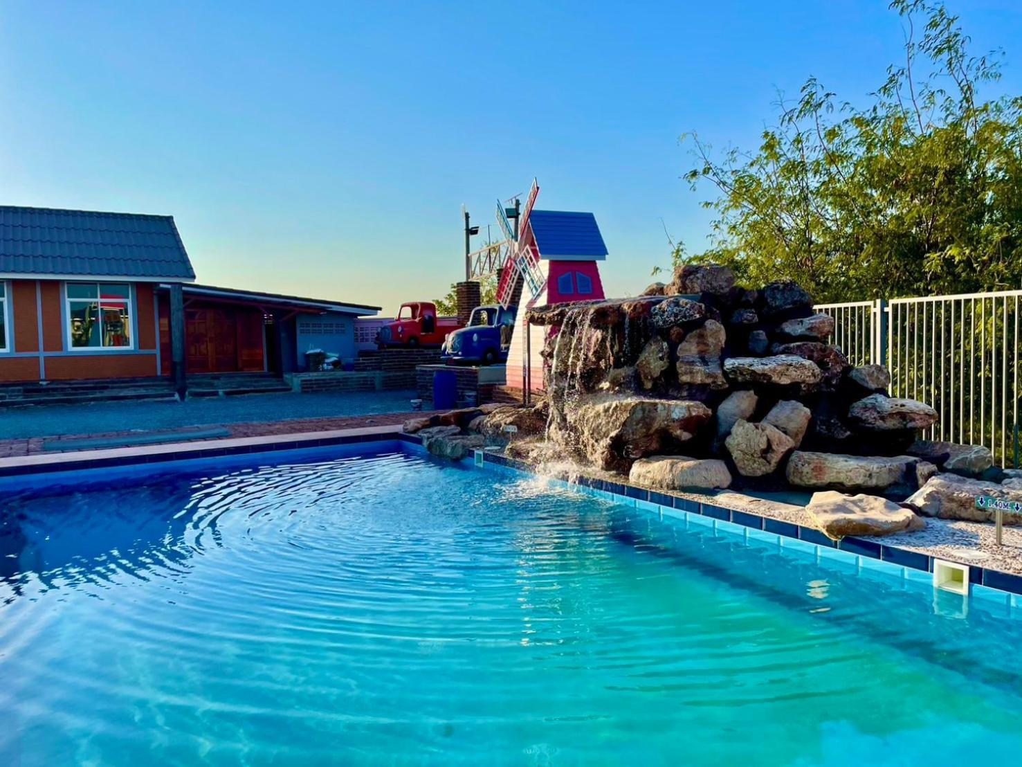Mrk Resort & Massage Lopburi Kültér fotó